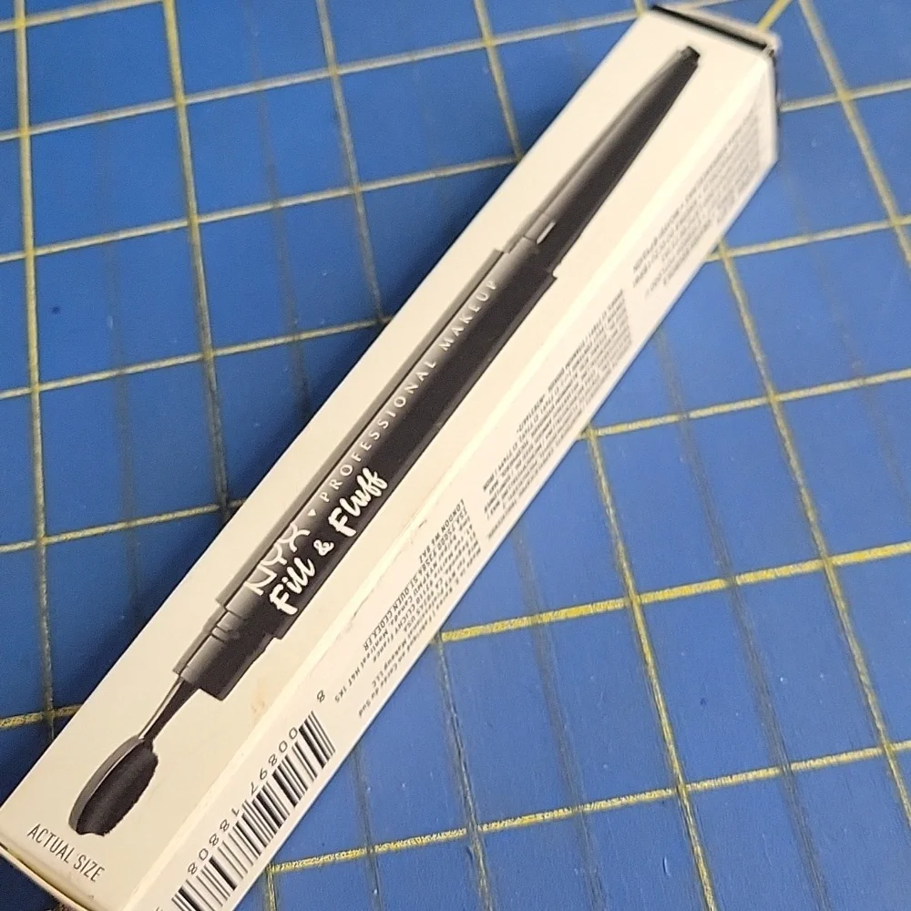 NYX Fill & Fluff Eyebrow Pomade Pencil 0.2g New Sealed Box